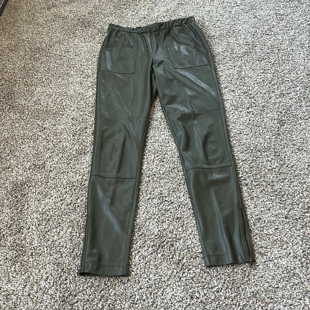 Olive Green Faux Leather pants/Leggings BCBG MAXAZRIA- Made In China
